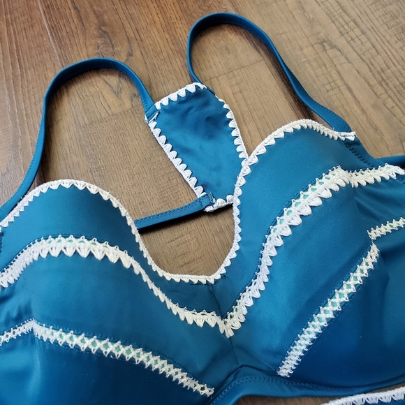 Shade & Shore Two Piece Bikini Set 36D Top Medium Bottoms Teal Crochet - Picture 2 of 7